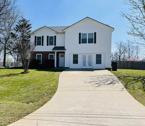 Exterior - 1011 Hickory Pointe, Dickson, TN 37055 photo 2 of 10