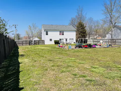 View/Area - 1011 Hickory Pointe, Dickson, TN 37055 photo 2 of 2