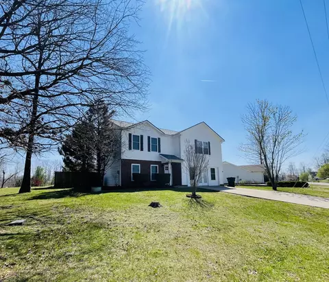Exterior - 1011 Hickory Pointe, Dickson, TN 37055 photo 4 of 10