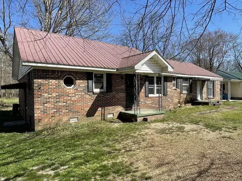 160 Magnolia Ave, Camden, TN 38320