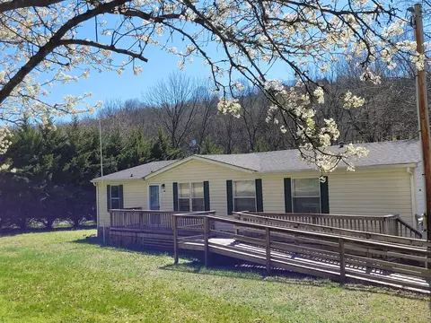 6200 Walker Creek Rd, Alexandria, TN 37012