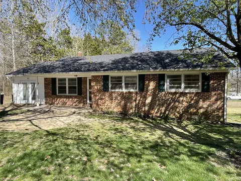 274 Washington Ave, Camden, TN 38320