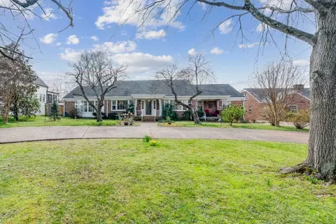 1721 N Observatory Dr, Nashville, TN 37215