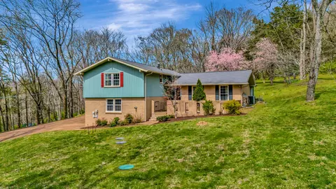 6580 Sunny Side Ct, Brentwood, TN 37027