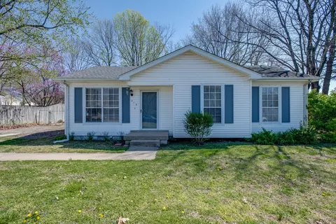 215 Sunny Acre Dr, Mount Juliet, TN 37122