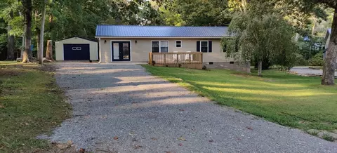 240 Birchwood Dr, Crossville, TN 38555