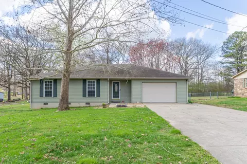 16 Town Rd, Fayetteville, TN 37334
