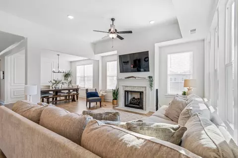 Living - 4028 John Marsh Rd, Spring Hill, TN 37174 photo 4 of 4