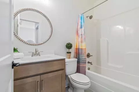 Bath - 4028 John Marsh Rd, Spring Hill, TN 37174 photo 6 of 7
