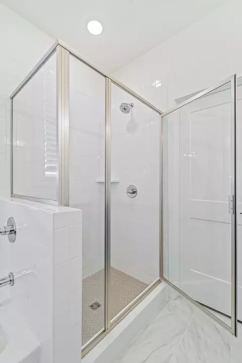 Bath - 4028 John Marsh Rd, Spring Hill, TN 37174 photo 5 of 7