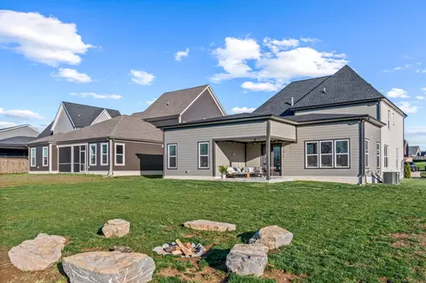 Exterior - 4028 John Marsh Rd, Spring Hill, TN 37174 photo 6 of 9
