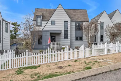 1805 Mcgavock Pike, Nashville, TN 37216