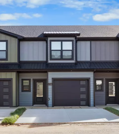 206 Jonathan Wade Cir, Clarksville, TN 37043