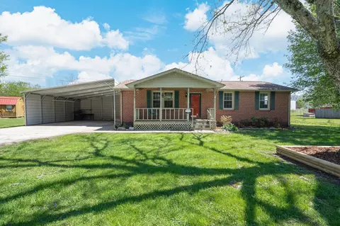 525 Markham Dr, Fayetteville, TN 37334
