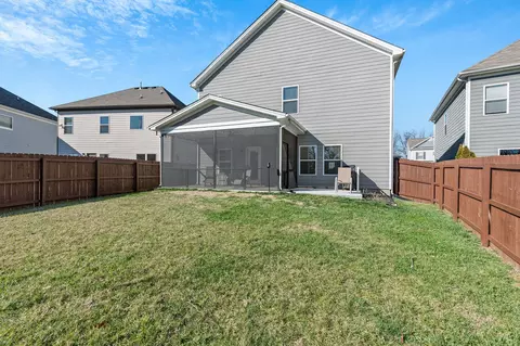 Exterior - 944 Carnation Dr, Spring Hill, TN 37174 photo 3 of 6