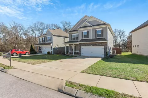 Exterior - 944 Carnation Dr, Spring Hill, TN 37174 photo 6 of 6