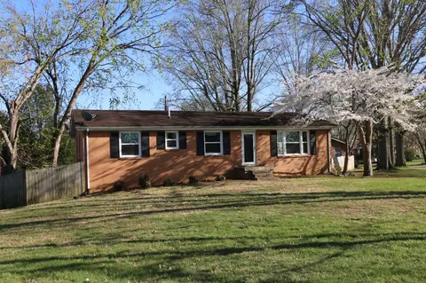 213 Alfred Dr, Clarksville, TN 37043