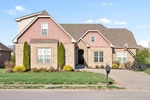 1092 Willow Cir, Clarksville, TN 37043