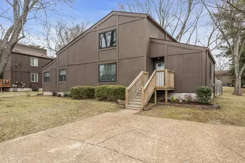 549 Doral Country Dr, Nashville, TN 37221