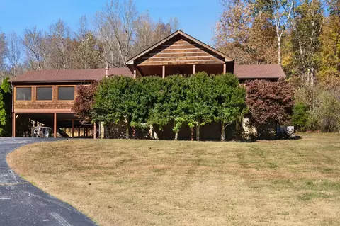 630 Harbor Dr, Lancaster, TN 38569