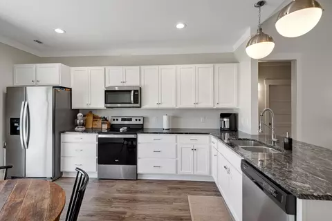 Kitchen - 202 Miller St, Dickson, TN 37055 photo 3 of 4