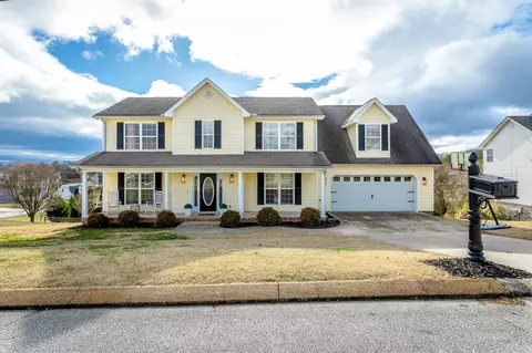 2704 Windtop Ln, Soddy Daisy, TN 37379