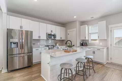 Kitchen - 493 Irwin Way, Spring Hill, TN 37174 photo 2 of 3