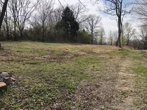1990 Soules Chapel Rd, Cunningham, TN 37052