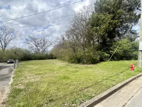 1516 E Cedar Ln, Madison, TN 37115 photo 1
