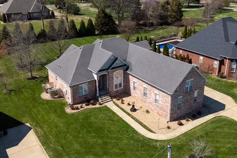 1022 Wyndham Dr, Gallatin, TN 37066