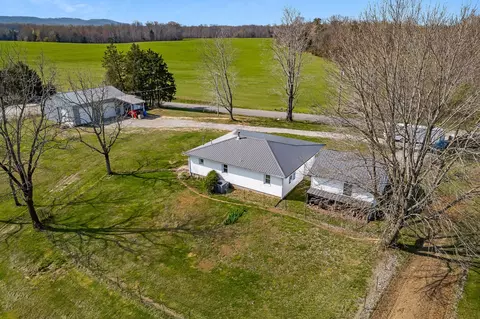3821 Pollard Rd, Walling, TN 38587 photo 9