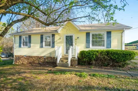 714 Stoval Dr, White House, TN 37188
