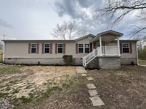 551 W Garretts Creek Rd, Westmoreland, TN 37186