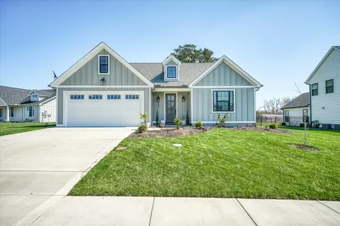 504 Bishop Ln, Cookeville, TN 38506
