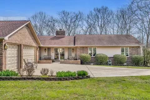 220 Jeffrey Dr, Fayetteville, TN 37334