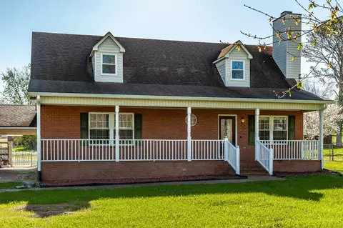 909 Douglas Bend Rd, Gallatin, TN 37066