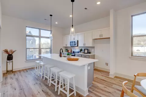 7341 Charlotte Pike #115, Nashville, TN 37209