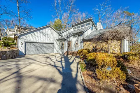1406 Fore Winds Hl, Ooltewah, TN 37363