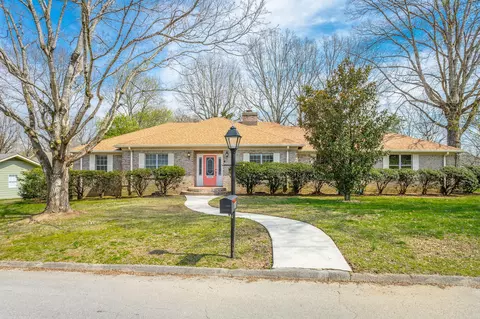 1007 Stone Crest Cir, Chattanooga, TN 37421