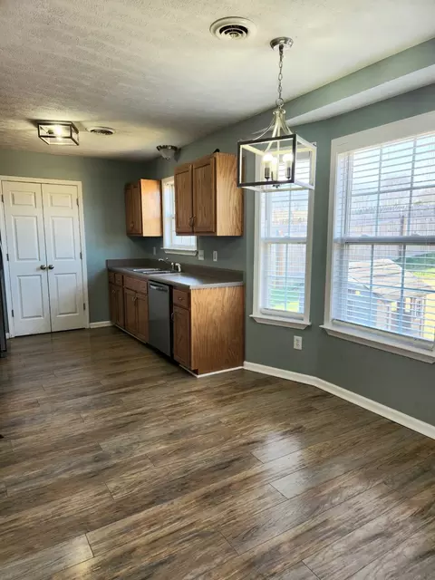 Kitchen - 419 Berry Cir, Springfield, TN 37172 photo 1 of 3