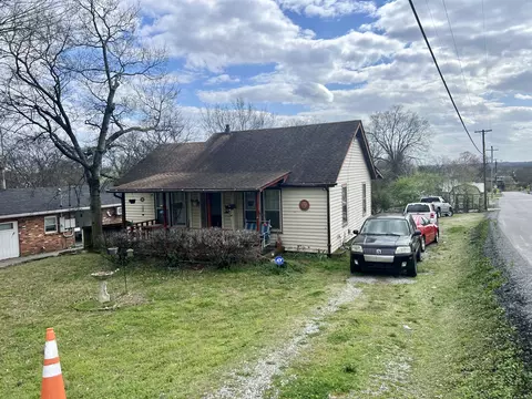 400 Cumberland Ave, Madison, TN 37115