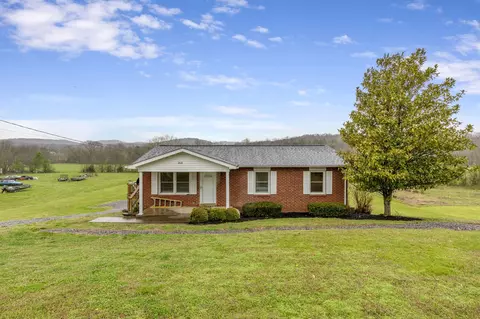 2414 Bradyville Rd, Readyville, TN 37149