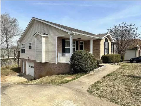 155 Sarah Elizabeth Dr, Clarksville, TN 37042