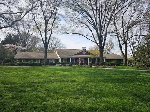 1502 Lyndhurst Dr, Chattanooga, TN 37405