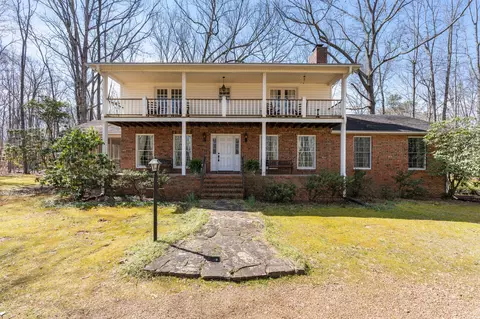140 Meadowbrook Ln, Tullahoma, TN 37388