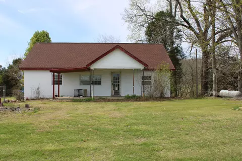 1014 Spring Creek Rd, Chapmansboro, TN 37035