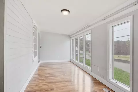 Entry Way - 500 5th Ave E, Springfield, TN 37172 photo 3 of 4