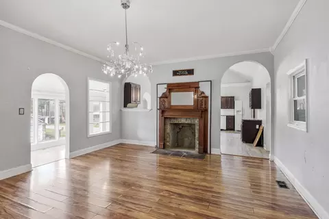 Living - 500 5th Ave E, Springfield, TN 37172 photo 2 of 5