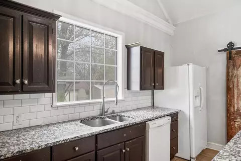 Kitchen - 500 5th Ave E, Springfield, TN 37172 photo 5 of 5