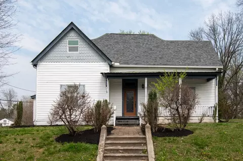 Exterior - 500 5th Ave E, Springfield, TN 37172 photo 2 of 10